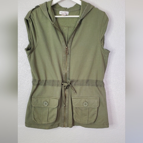 💚5/$25 Monroe & Main Green Sleeveless Cargo Jacket Hooded Utility Vest Medium - Picture 1 of 9